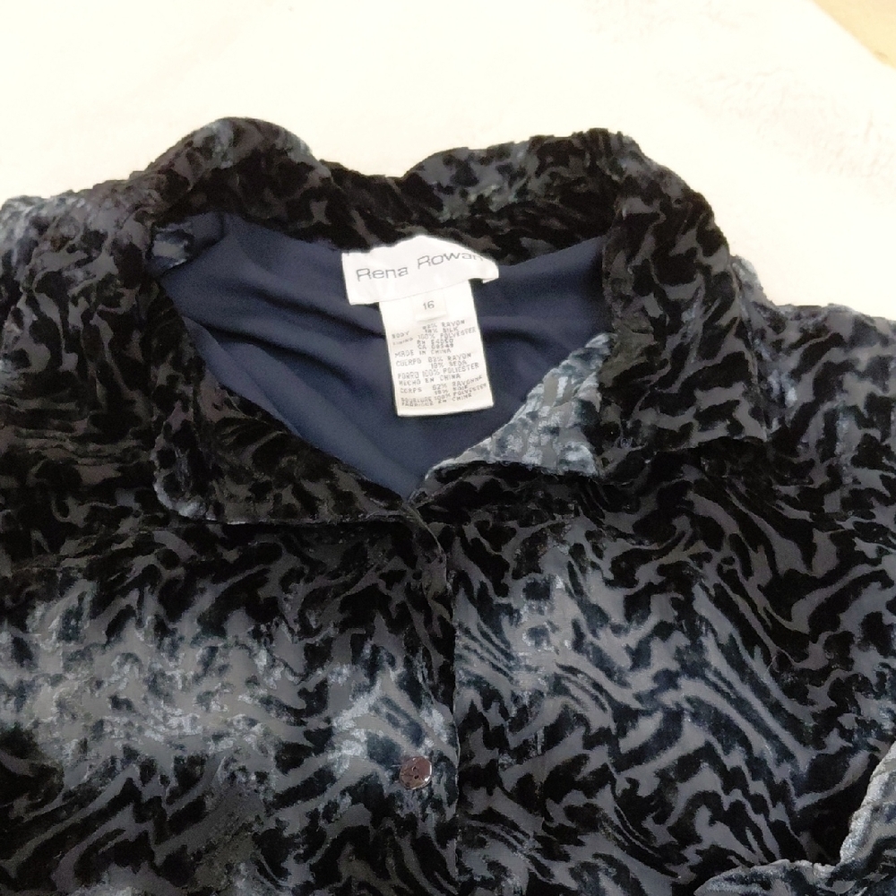 $5🧨  Rena Rowan Black Velvet Burnout Blouse - Picture 2 of 10
